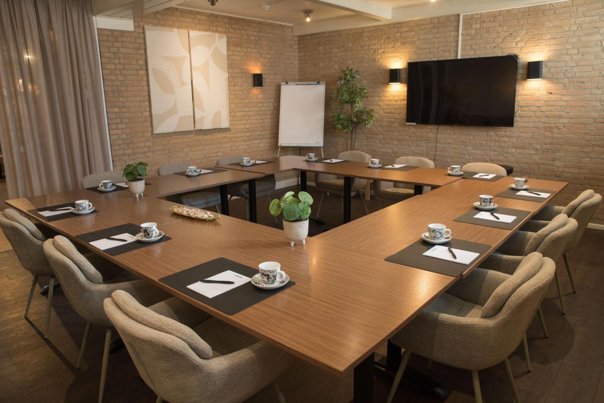 The Bloom Hotel 3*